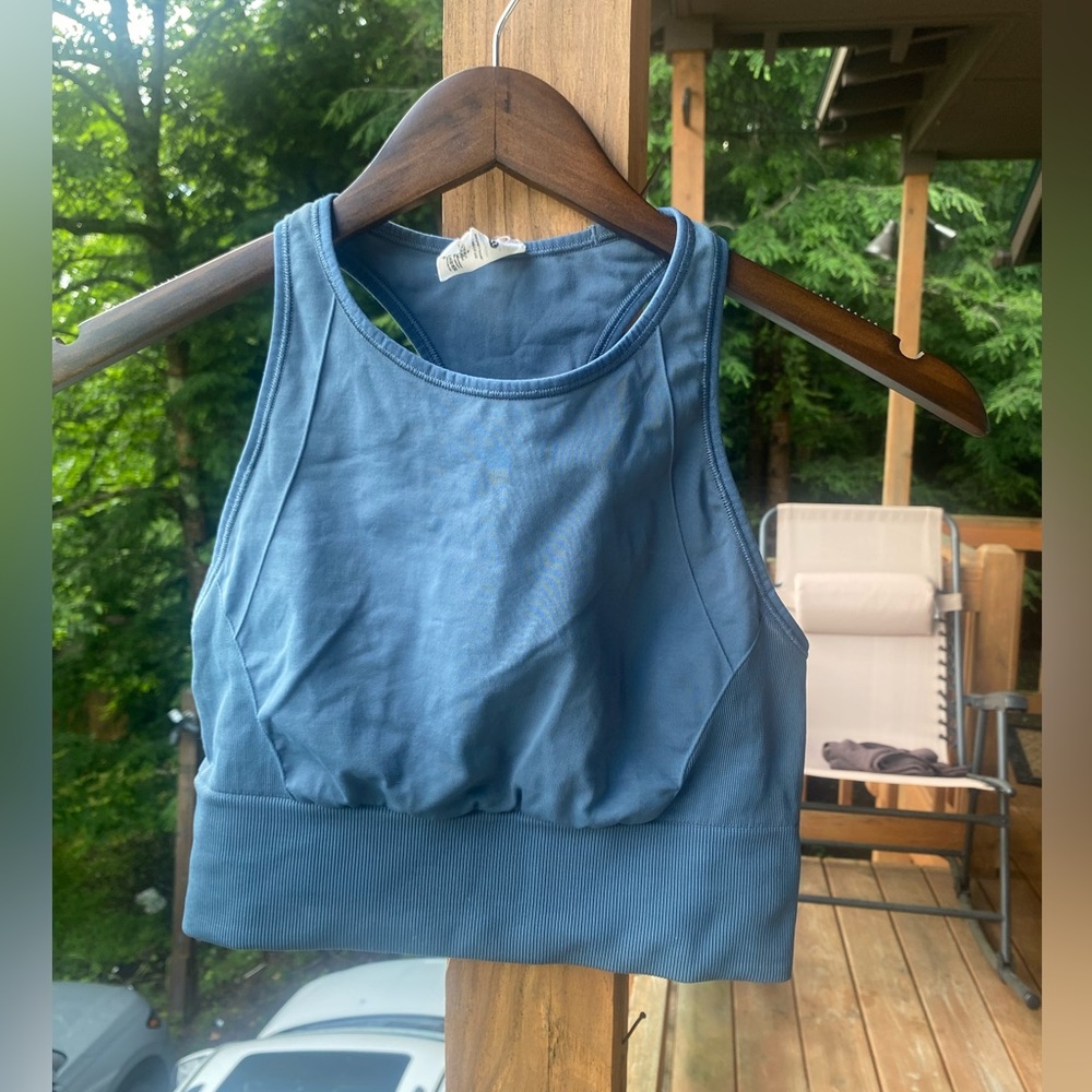 Lululemon Size 6 Ebb to Train Sports Bra Medium Support C/D Cup Blue